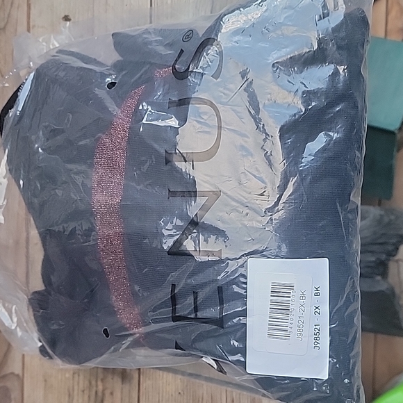 NWT VENUS SWEATER DRESS - Picture 5 of 5